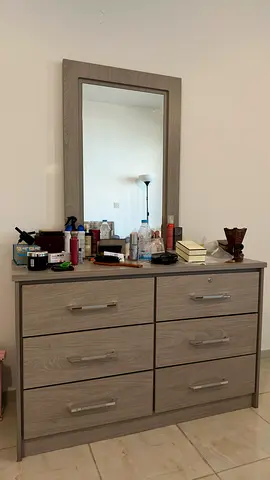 Dressing table