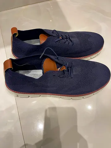 Comfortable Blue Knit Sneakers