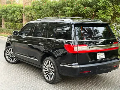صورة 9 لـ 2018 Lincoln NAVIGATOR