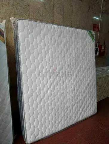 180x200cm King size mattress.  Any times delivery available