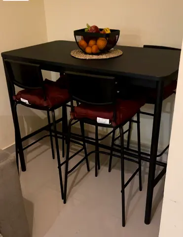 New high table with 4 chairs and cushion