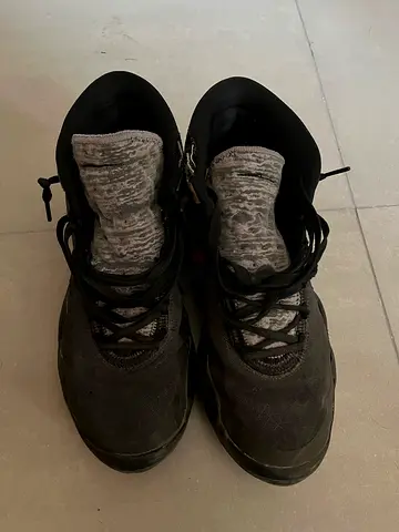 KB basketball shoes Gently Used Mens Athletic Shoes