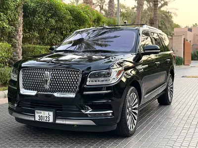 صورة 10 لـ 2018 Lincoln NAVIGATOR