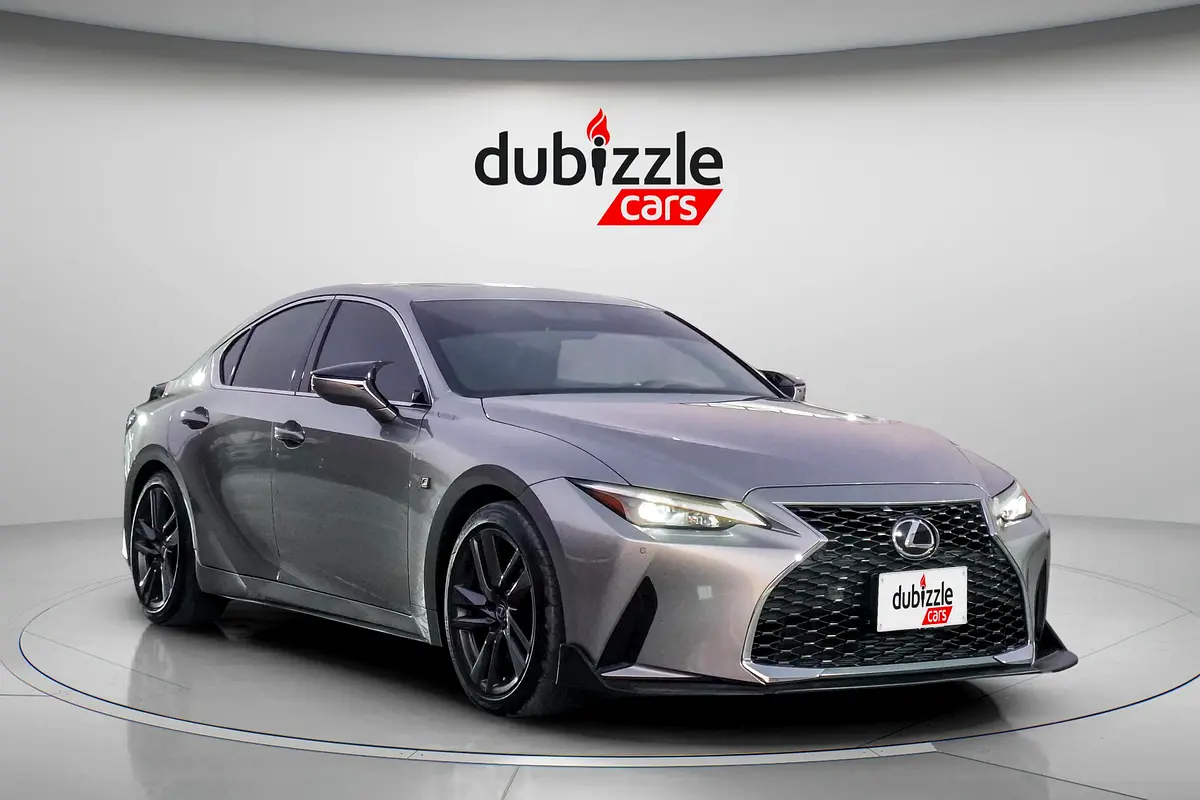 Lexus IS-Series 2024 — photo 1 of 14