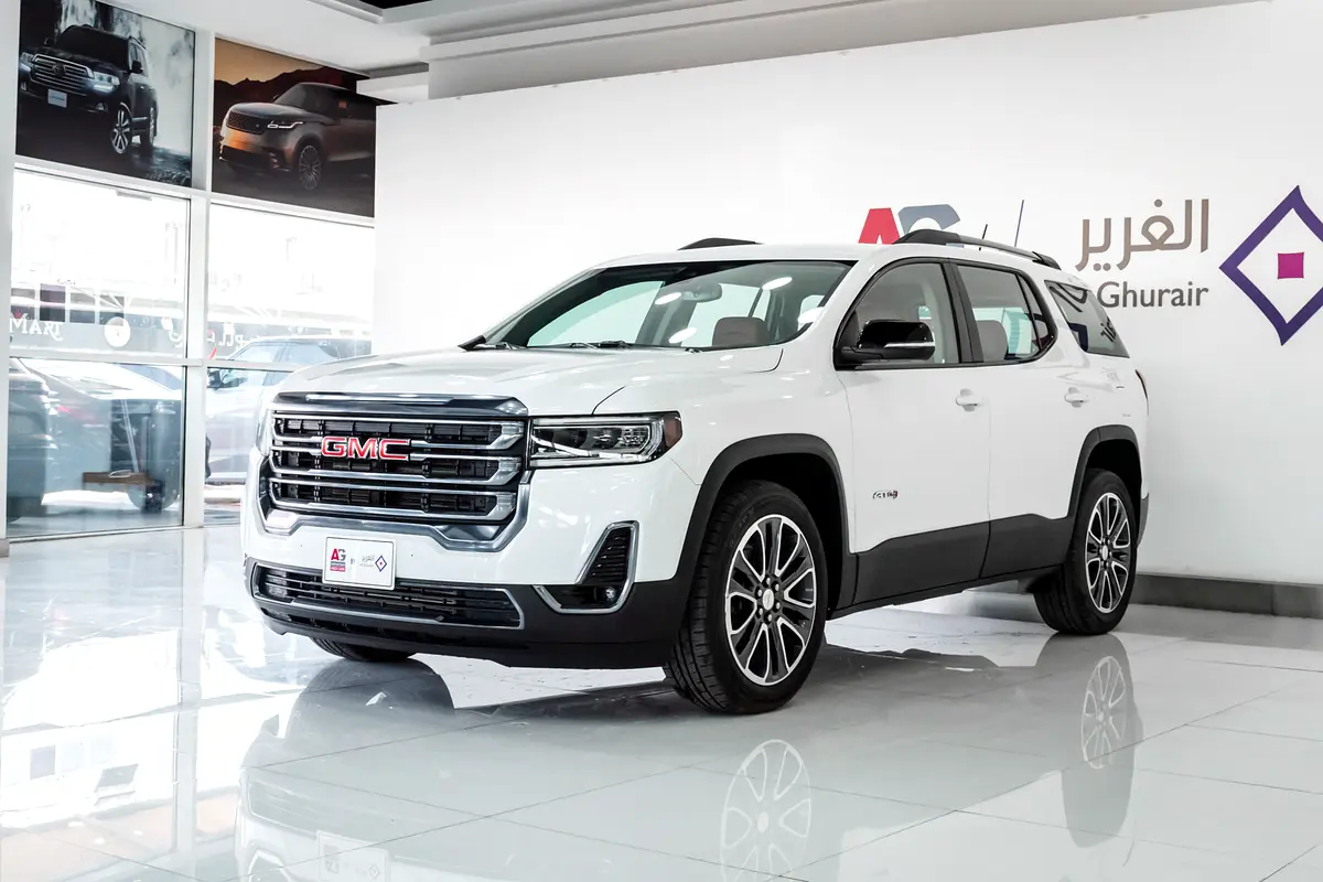 GMC Acadia 2023 — photo 1 of 15