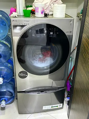 L.G 10/7 2in1 with baby wash washing machine for sell