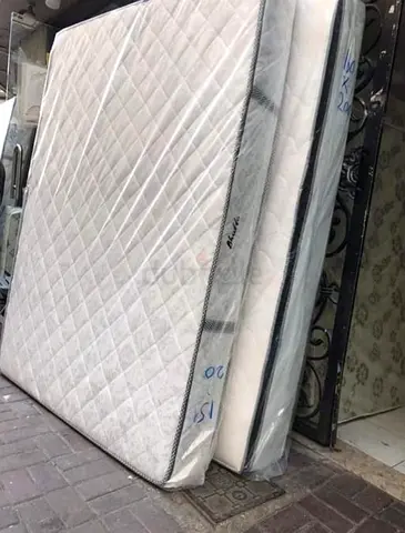 King size 180x200cm spring soft mattress.  Same day delivery available