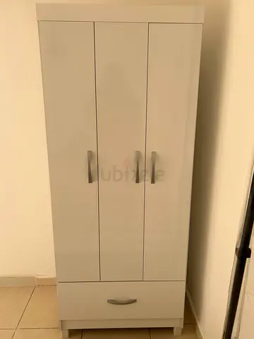 3 door wadrobe. Brand new.  PAN HOMES