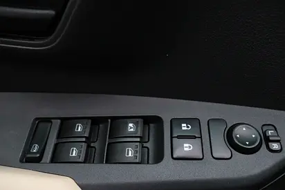 Toyota Yaris E, миниатюра 17