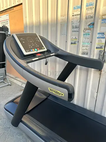 TECHNOGYM run 500 treadmill