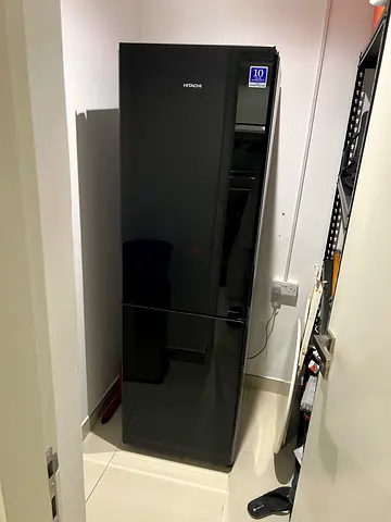 Hitachi bottom Freezer 410L Black