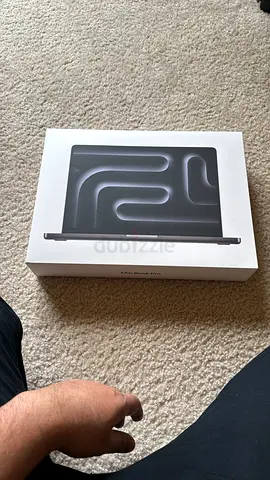 MacBook Pro 14” M4, Nano-Texture Display, 16GB RAM, 512GB SSD, Like New