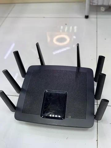 Linksys EA9500 Max-Stream AC5400 MU-MIMO Gigabit Wi-Fi Router.