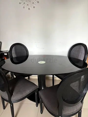 Modern Glass Dining Table with Stylish Chairs