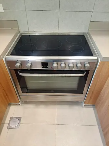 Hoover Electric Ceramic Stove 5zones 90cm Freestanding