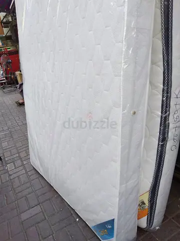 160x200cm super Queen size mattress.  All times delivery available