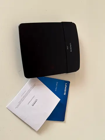 Linksys Wi-Fi E1200 Router with Setup Guide (like brand new)