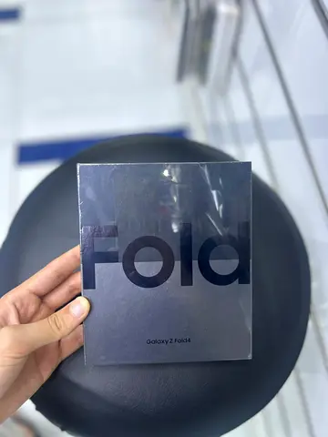 Samsung Galaxy Z Fold 4 256GB Box Packed