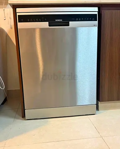 Siemens iq500 Dishwasher Latest Model Three Racks  Freestanding 60cm Width 84cm height