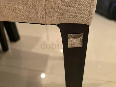 Elegant Dining Chair with Stylish Design 8 High-Back Dining Chairs

Brand: THE One

High-quality cha