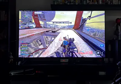 Samsung 70 Inches AU7000 Crystal UHD 4K Flat Smart TV, Titan Gray - Perfect Condition