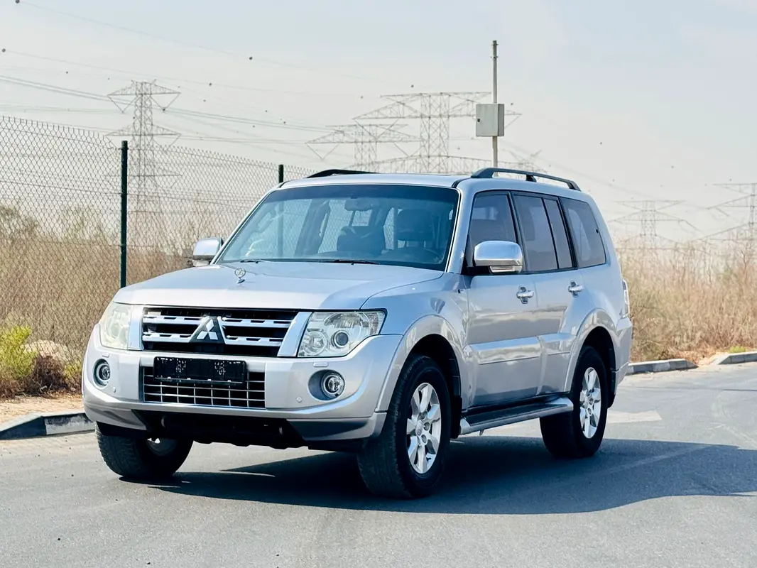 /ar/city-dubai/cate-car-used-car/mitsubishi-pajero-2014-38l-gls-5-door-high-petrol-auto-awd-45762652216100864/-6