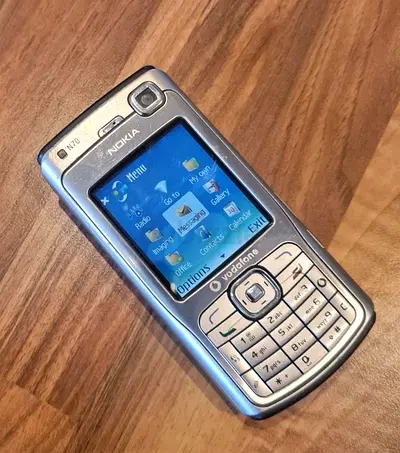 Nokia N70