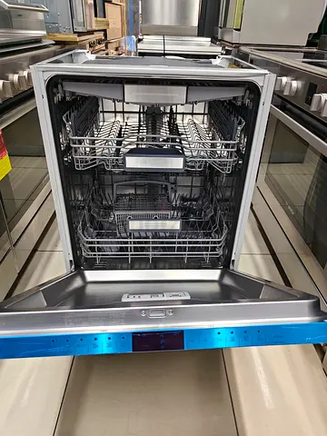 Gaggenau series 400 dishwasher 3 rack in excellent condition