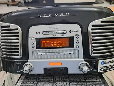 Teac Bluetooth CD FM/AM Tuner (no sound out )@120