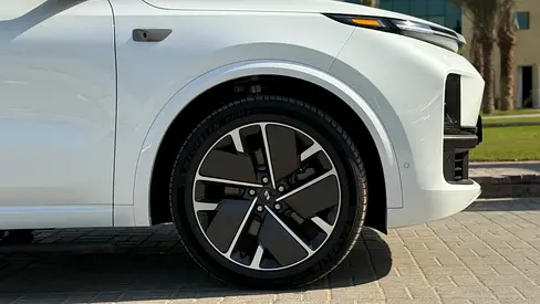 صورة 7 لـ 2025 LI AUTO L9