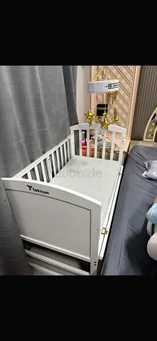 Baby crib convertible.