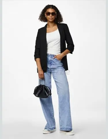 UNBEATABLE BARGAIN! HM Versatile Black Blazer - NOW ONLY 35 DHS!