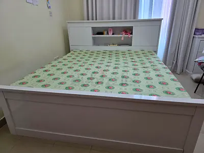 Brand new Modern White kind size 180*200 Bed with Storage and Memory foam medicated Mattress