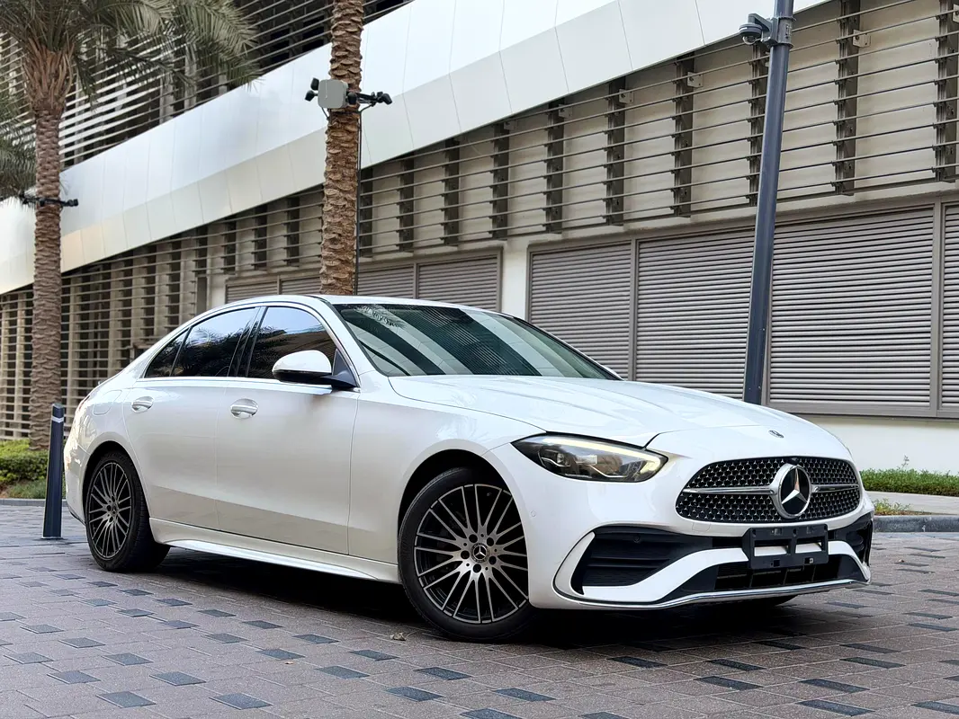 Mercedes-Benz C-Class 2022 — photo 1 of 14