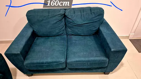 Comfortable 2-Seater Couch in Stylish Teal Fabric