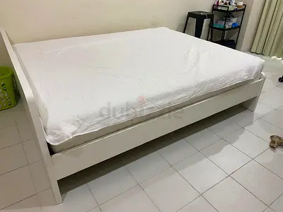 Bed and mattress