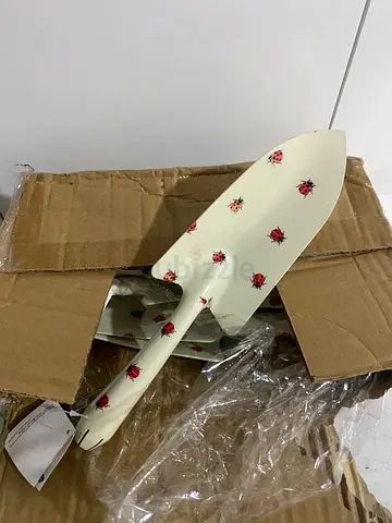 Beautifully Designed Garden Trowel with Floral Pattern