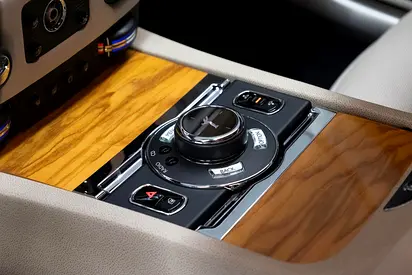 2016 ROLLS-ROYCE WRAITH — миниатюра 15
