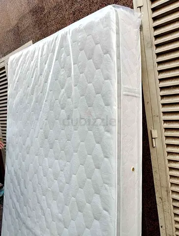 160x200cm mattress with topper foam.  Same day delivery available