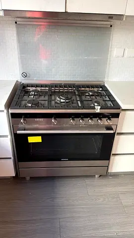 Seimens IQ700 Top Gas Oven Electric cooker 90cm Same like new
