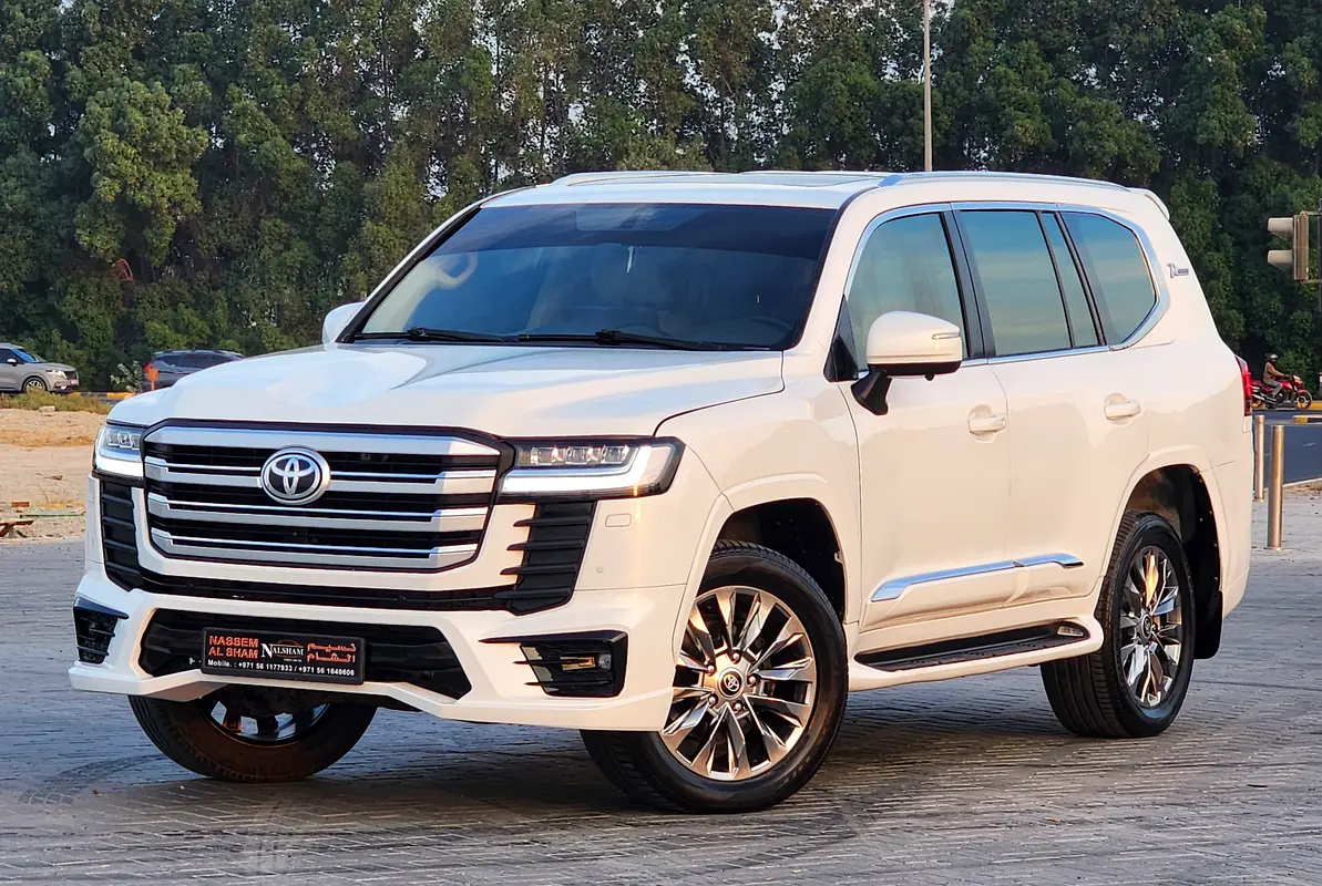 Toyota Land Cruiser 2014 — photo 1 of 15