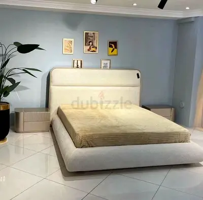 Queen size bed coustamizable design with manual storage