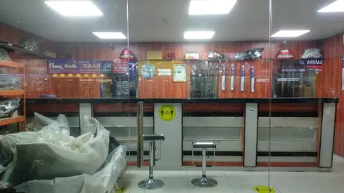 INDUSTRIAL AREA 2 ROAD FRONT SHOP FOR SALE