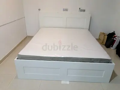 IKEA brimness king size bed with headboard+ 4 big storage drawers underneath with IKEA mattress 180×