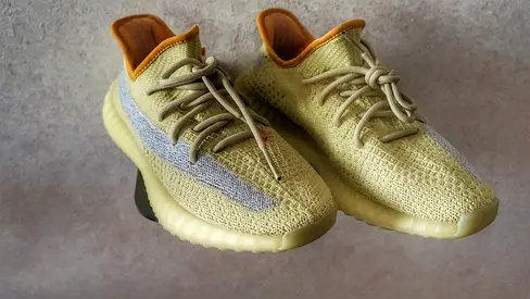 Yeezy Boost 350 V2 Marsh Size 42 / 8UK