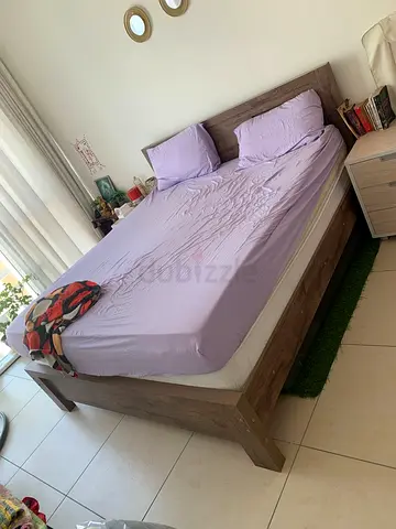 King size bed