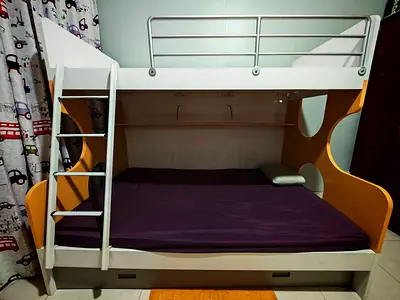 Kids Bunk Bed with ladder
