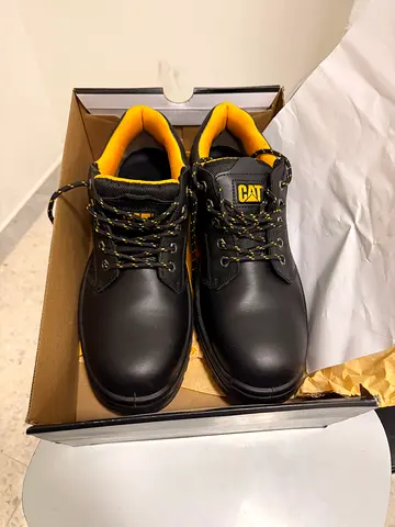 CAT safety shoes