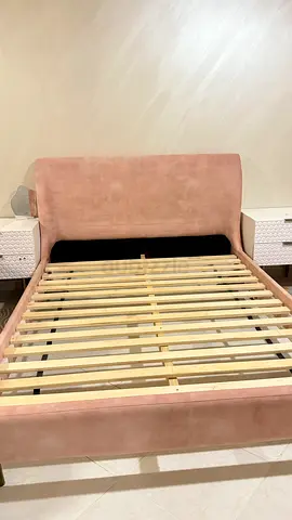 Bed size: 160x200 cm