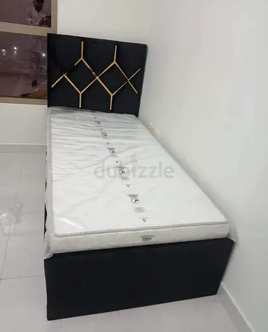 Modern Single Bed Frame with Mattress